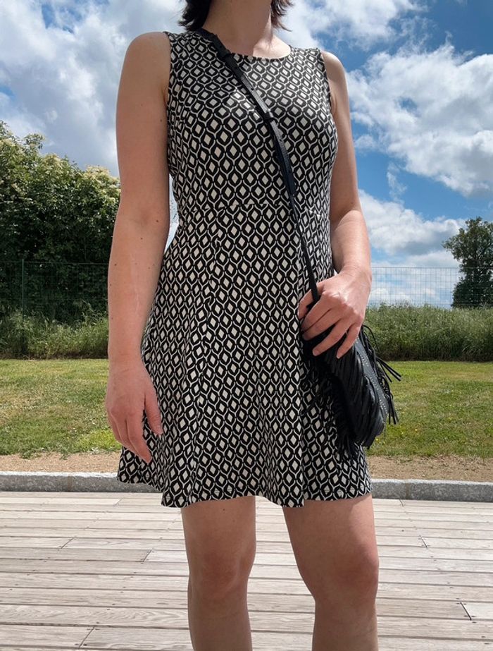 Jolie robe d'été • H&M • 36 - photo numéro 4