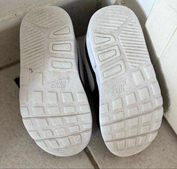 Air Max taille 26 - photo numéro 2