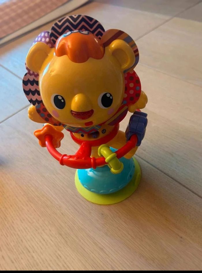 Hula  hoop  p tit  lion  à  ventouse  vtech