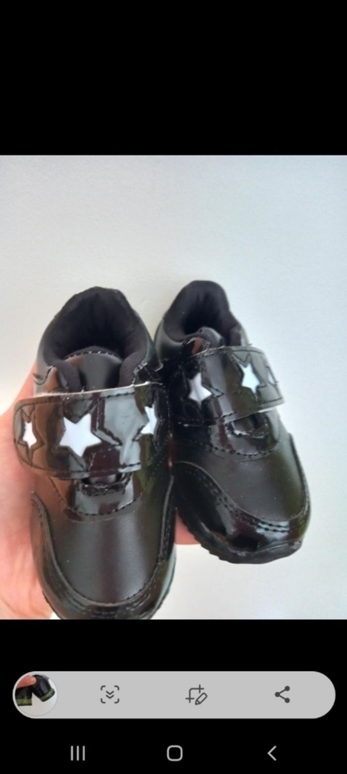 Baskets noir - photo numéro 2