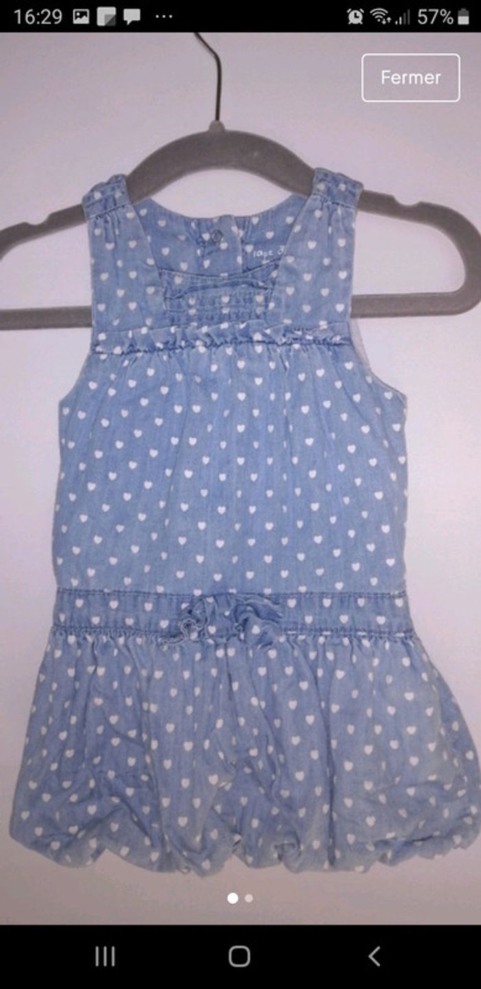 Robe 1 mois TBE - photo numéro 2
