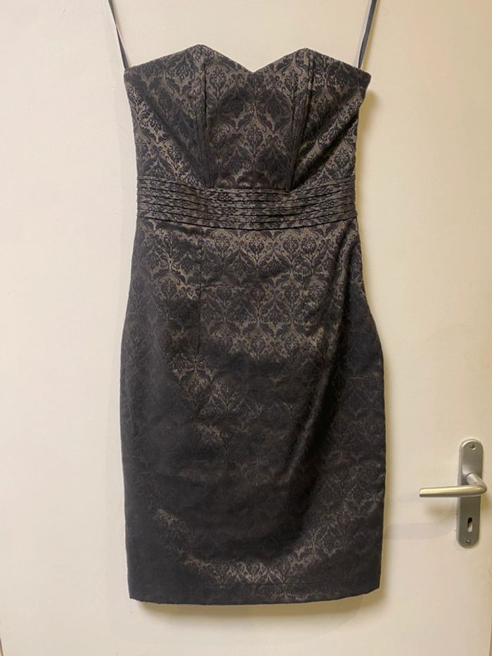 Magnifique robe bustier comme neuve doré et noir Camaïeu taille 36 - photo numéro 2