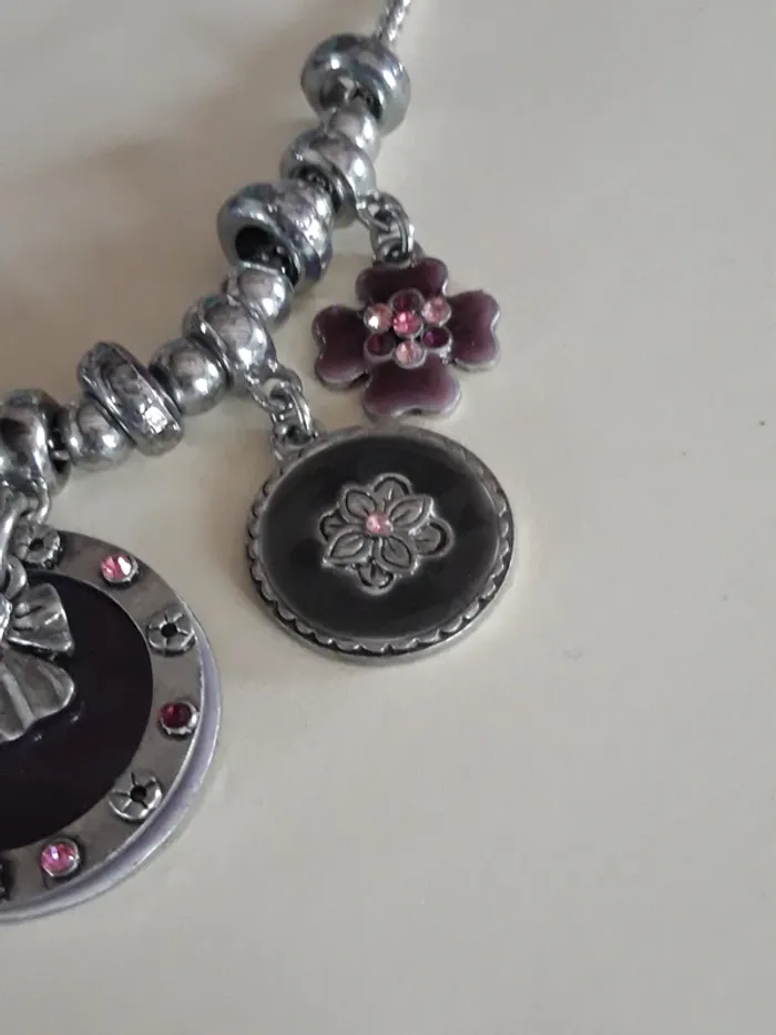 Très joli collier violet et argenté - photo numéro 3