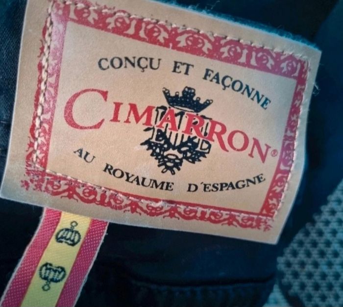 Jean noir effet usé aux chevilles taille 25 (34 FR) - photo numéro 4