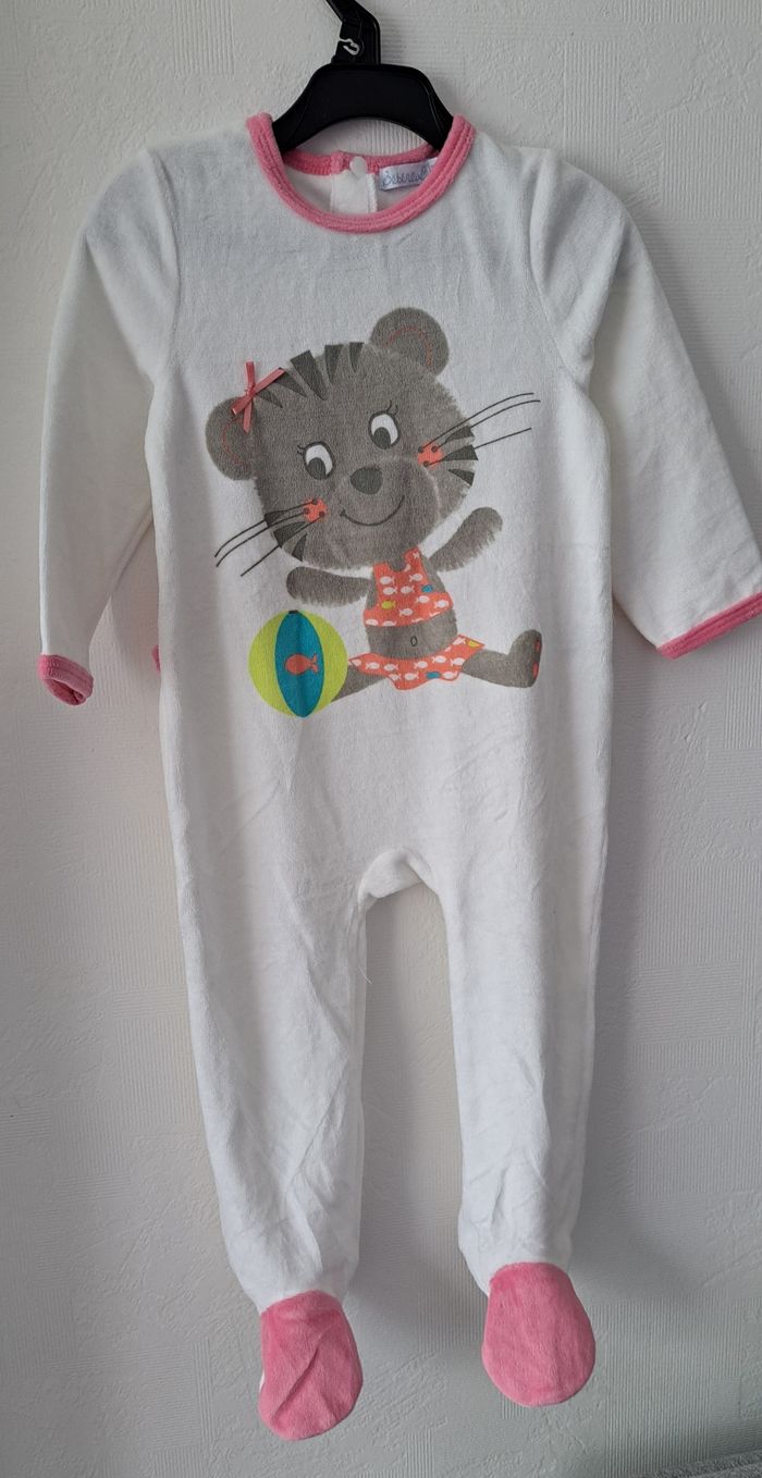 Magnifique pyjama neuf 2 ans