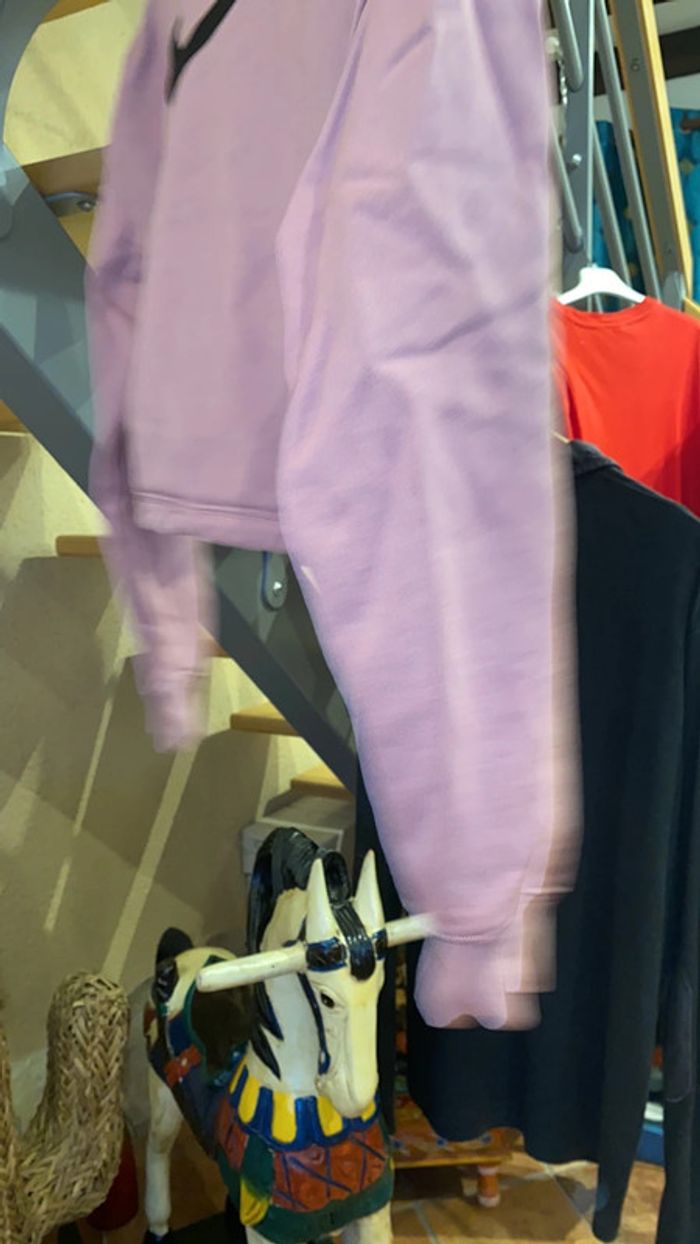 Pull Nike rose - photo numéro 4