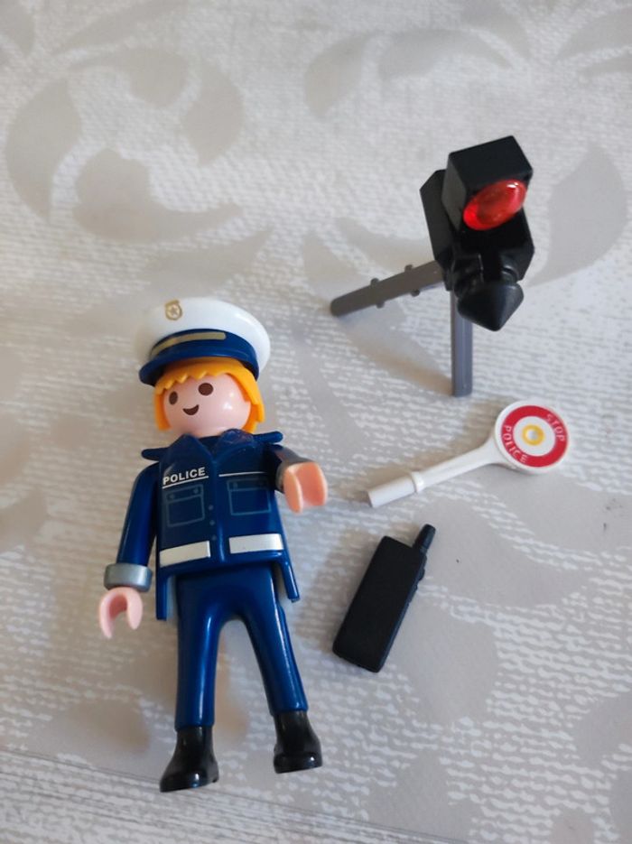 Playmobil policier - photo numéro 4