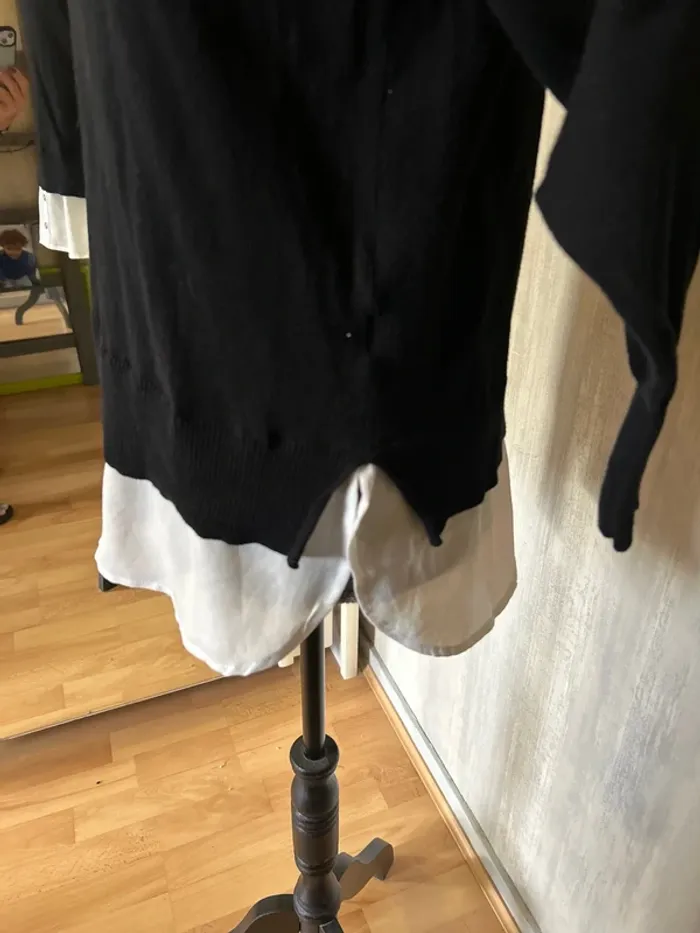 Pull noir - photo numéro 4