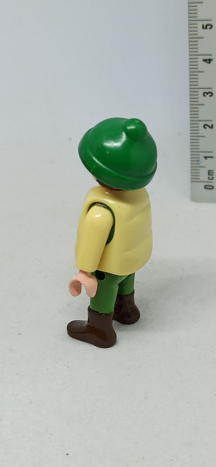 Enfant garçon avec habits d'hiver playmobil - photo numéro 3