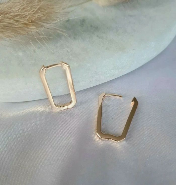 Boucles d'oreilles créoles rectangles plaqué or 18k - photo numéro 2