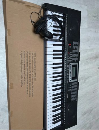 Piano 61 touche presque impeccable 🎹 à vendre urgent 🚨
