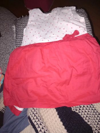 Robe kiabi taille 24mois 83/89cm