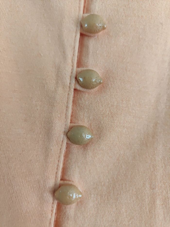 Très joli ensemble D. Dalis taille 2 - boutons citrons - photo numéro 4