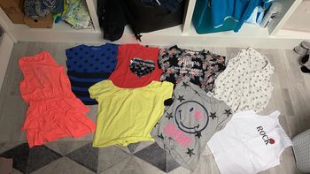 Lot 7 hauts 12 ans 1 robe
