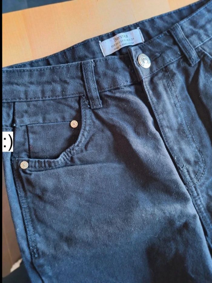 Jean pour femme taille XS Marque Bershka très bon état - photo numéro 4