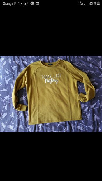 Sweat moutarde taille M