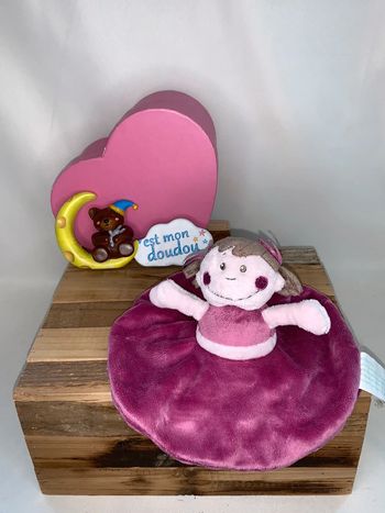 KM38 doudou poupée 👧🏽 Kimbaloo