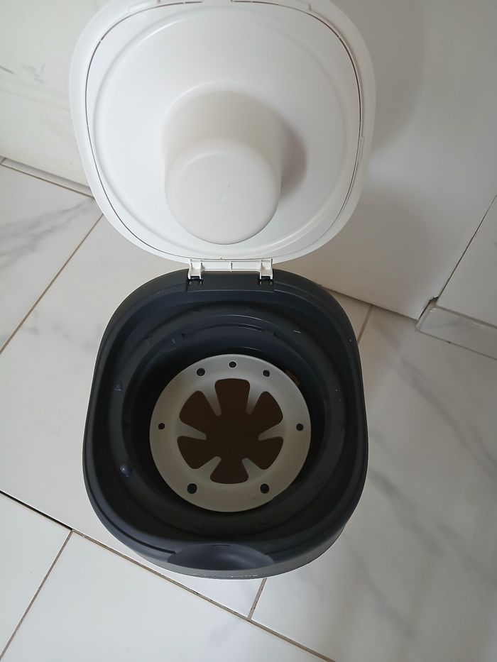 Poubelle a couche - photo numéro 2