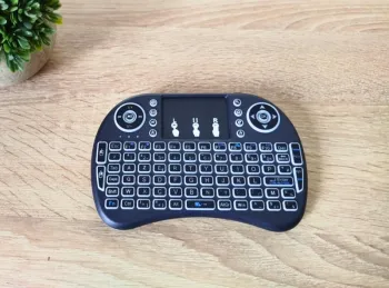 Mini clavier 2.4G rétroéclairé avec pavé tactile – compatible TV, PC, Android