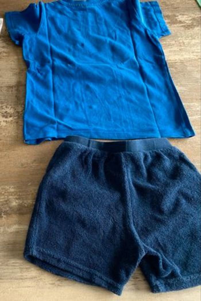 Ensemble 18 /24 mois T-shirt polo Super hero + short - photo numéro 2