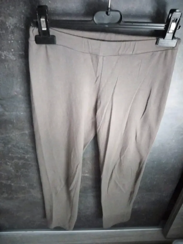 Legging sport taille 34/36
Très bon état peu porté - photo numéro 4