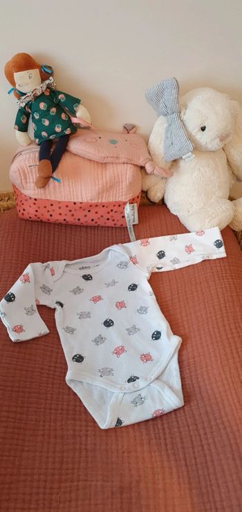 Body Gémo à manches longues taille 3 mois
