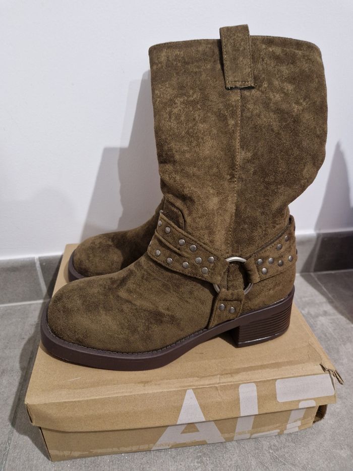 Bottes mi-hautes - photo numéro 3