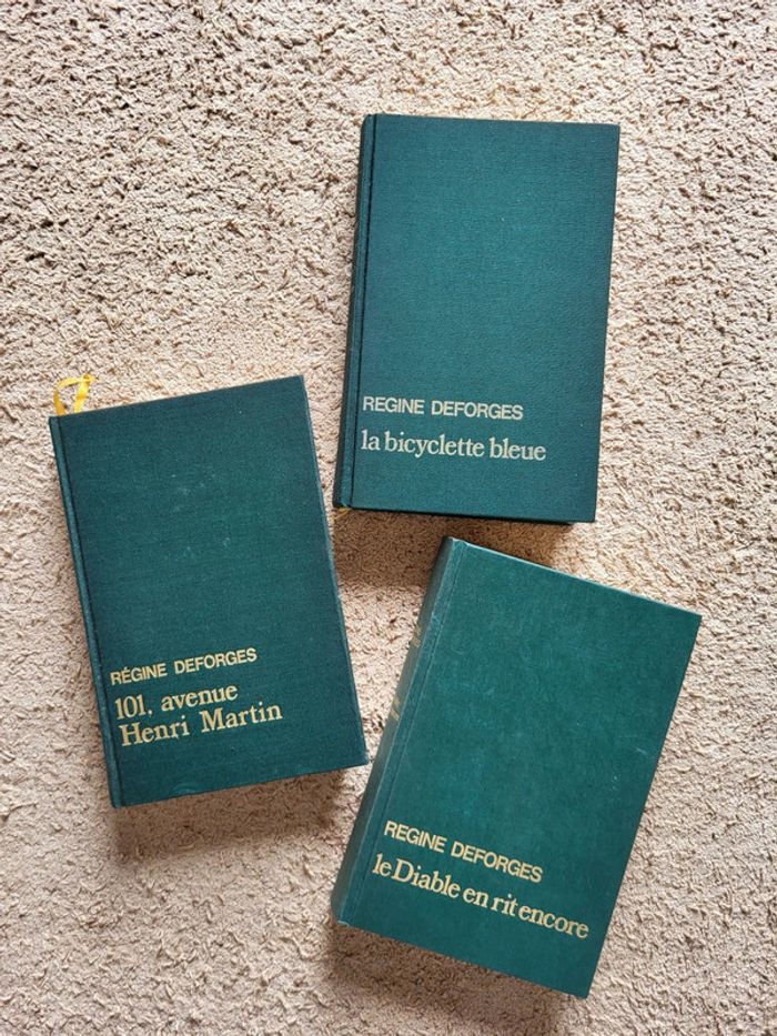 Lot 3 livres de Régine Deforges : les 3 tomes de la Saga La Bicyclette bleue
