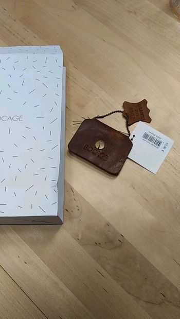 Arrêt ceinture rivet cuir bocage