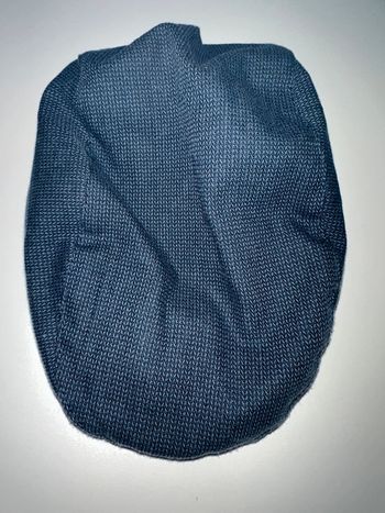 Jolie casquette habillée type béret, taille 47 bleumarine