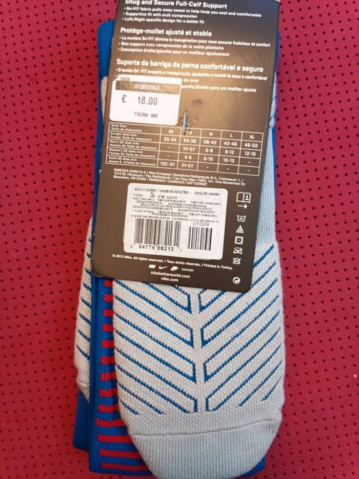 Chaussettes de foot FC Barcelone, Nike Authentique Officiel taille 46/50, Neuf - photo numéro 9
