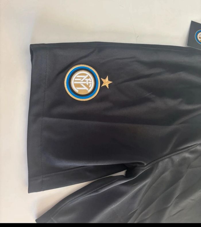 short officiel de l’Inter Milan pour enfant, taille M modèle Nike de la saison 2024-2025. - photo numéro 10