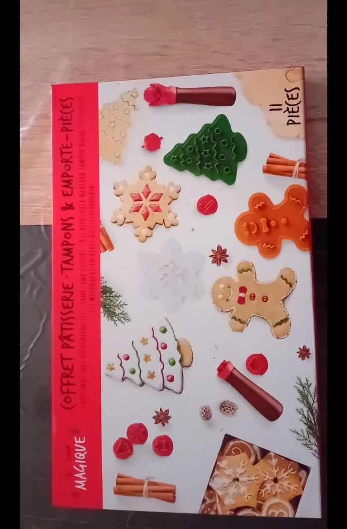 Coffret Pâtisserie Magique de Noël Emporte-pièces et Tampons