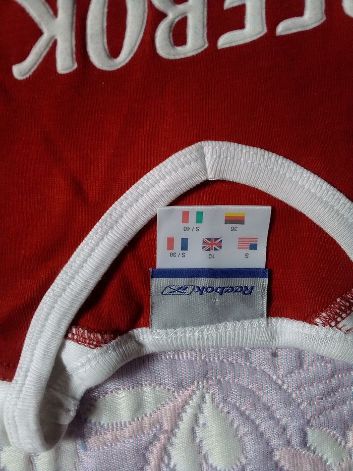 Tee-Shirt rouge de Reebok en S/38 - photo numéro 2