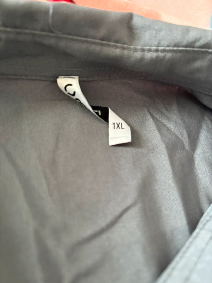 Chemise grise à perle - photo numéro 6
