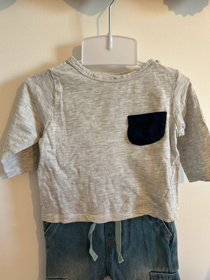 Ensemble bébé 6 mois - T-shirt gris et pantalon jean “Roarrr” - photo numéro 2