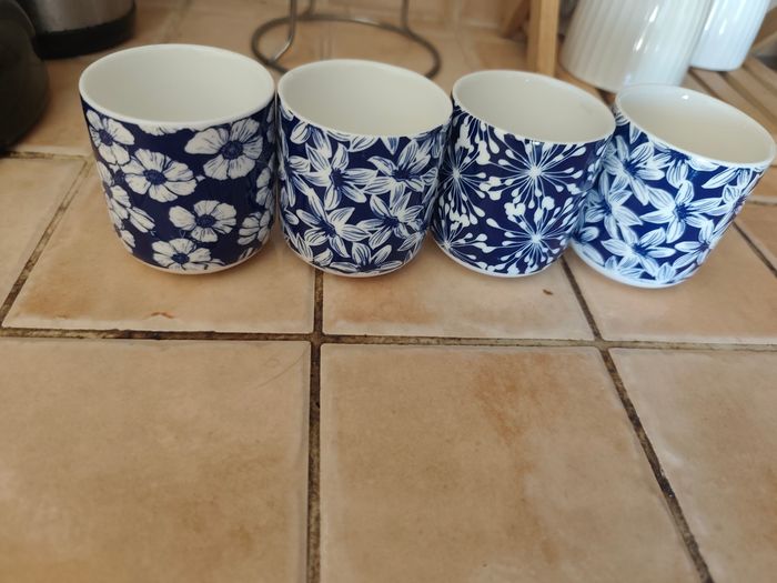 Lot petites tasses