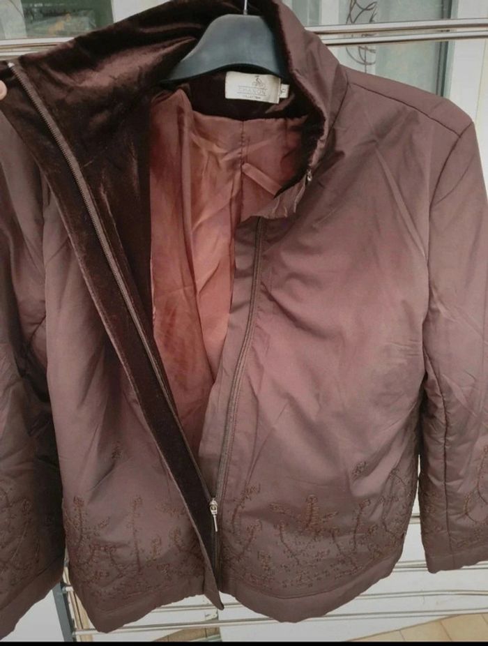 Blouson- doudoune marron brodé "Chanon Collection" T.38 - photo numéro 4