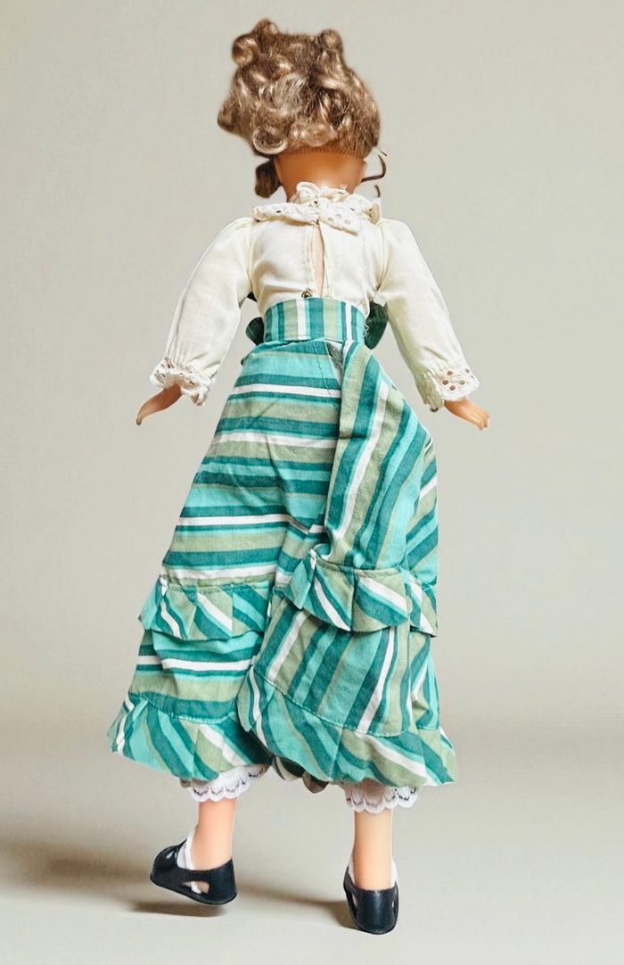 Grande poupée Bella ancienne, produite en France 197, 55 cm de hauteur - photo numéro 2