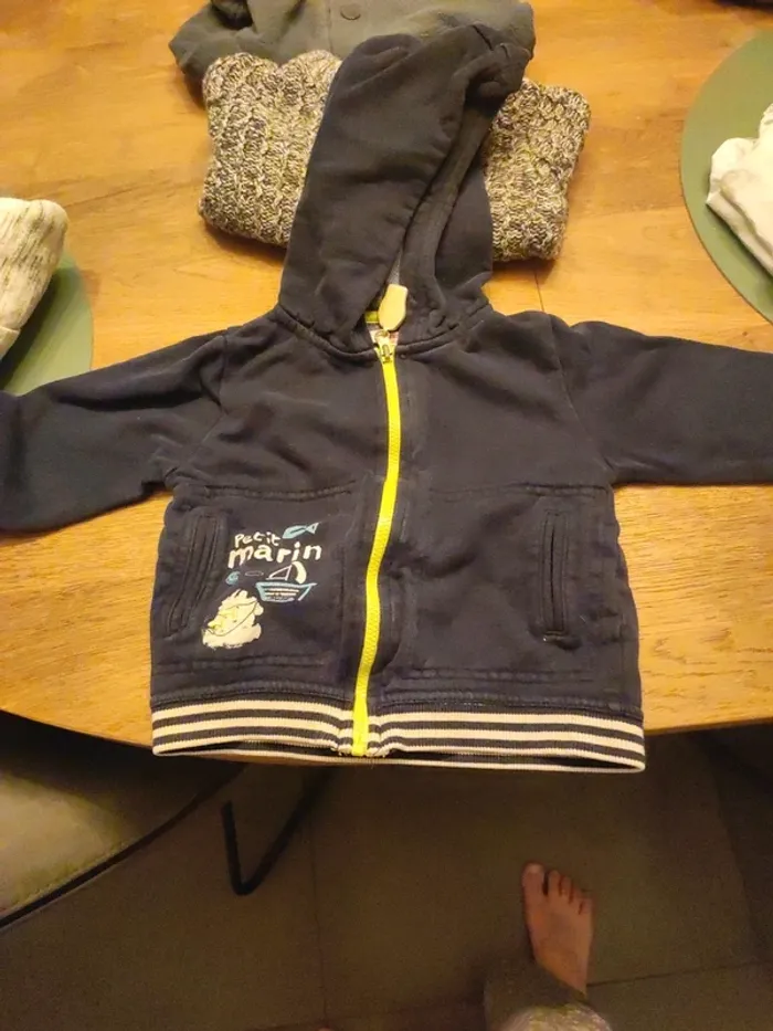 Lot gilets 18 mois - photo numéro 2