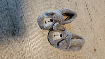 Chaussons gris à semelles souples, 18/19