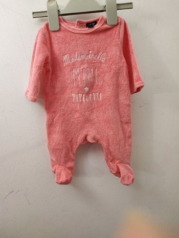 Dors bien bébé fille