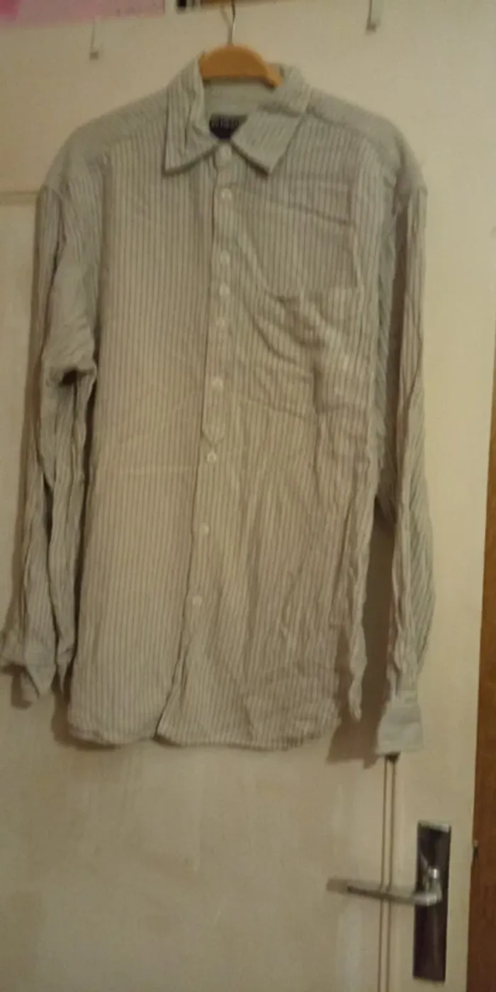 Chemise 🔄 - photo numéro 2