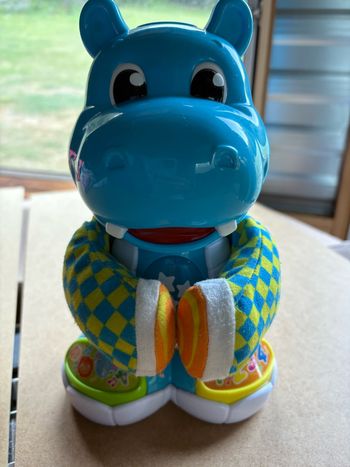 Hippopotame musical et lumineux CLementoni