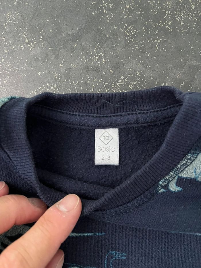 Sweat pull bleu dessin dinosaures taille 2-3 ans marque Tex - photo numéro 3