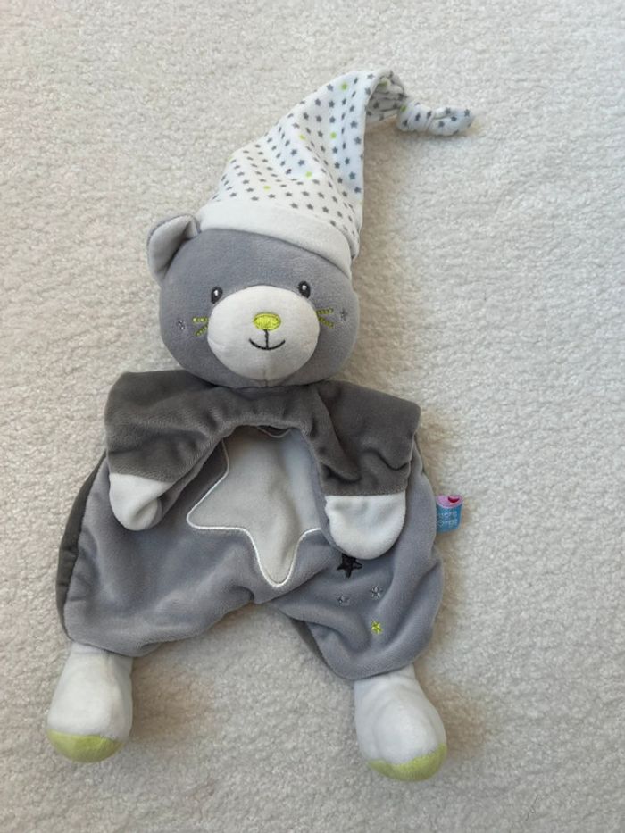 Doudou plat ours gris sucre d’orge