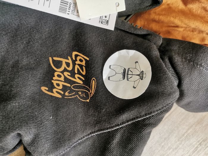 Ensemble sweat et pantalon 3 mois neuf - photo numéro 3