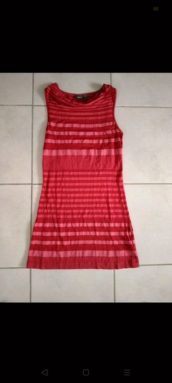 Jolie tunique sans manches Mexx
Taille 36