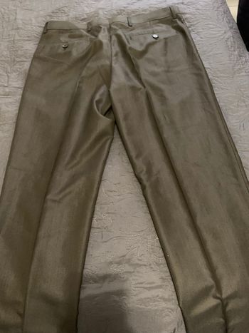 Chemise et pantalon homme pour fête jamais porté à cause de taille petit