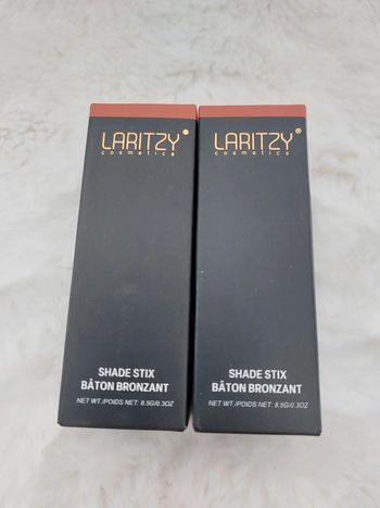Lot de 2 bâtons bronzant Laritzy Cosmetics
